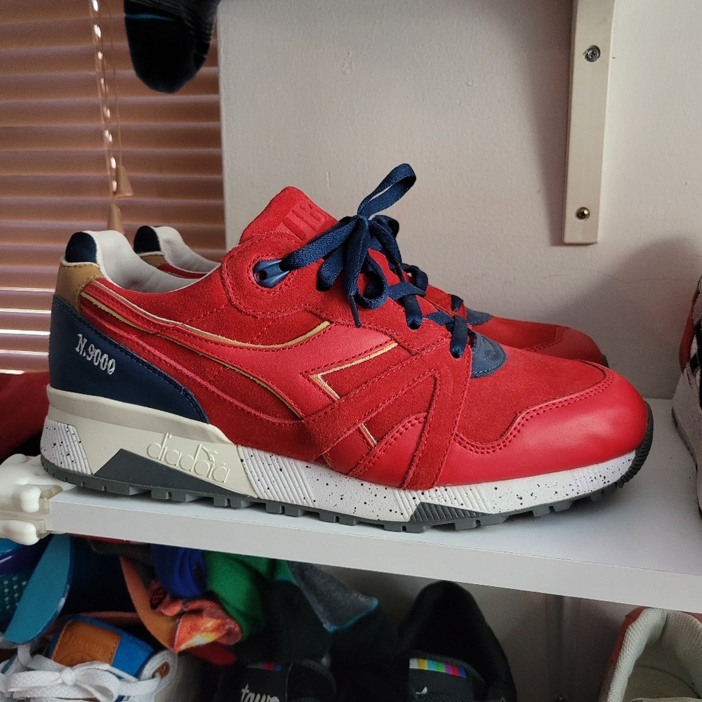 DIADORA X UBIQ N9000 RED RIBBON SIZE 11. Kith